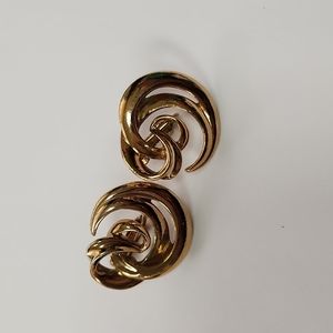 Vintage Avon gold Knotted clip earrings